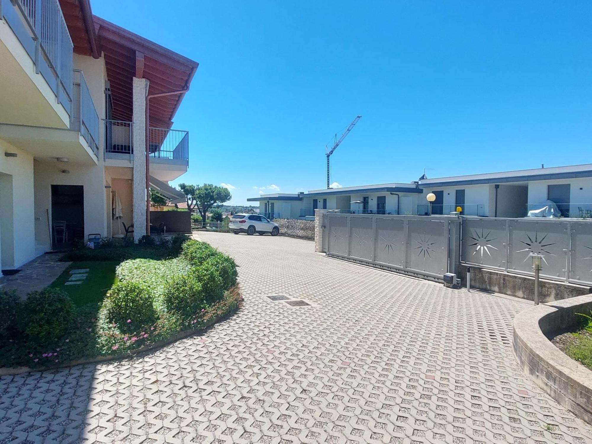 Apartment Brezza Di Lago - Regarda Travel ラツィーゼ エクステリア 写真